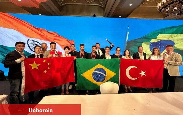 500 girişimci Yeni Delhi'de buluştu.. Zirvede Türkiye'yi TÜGİAD temsil etti - Haberois 500 girişimci Yeni Delhi'de buluştu.. Zirvede Türkiye'yi TÜGİAD temsil etti