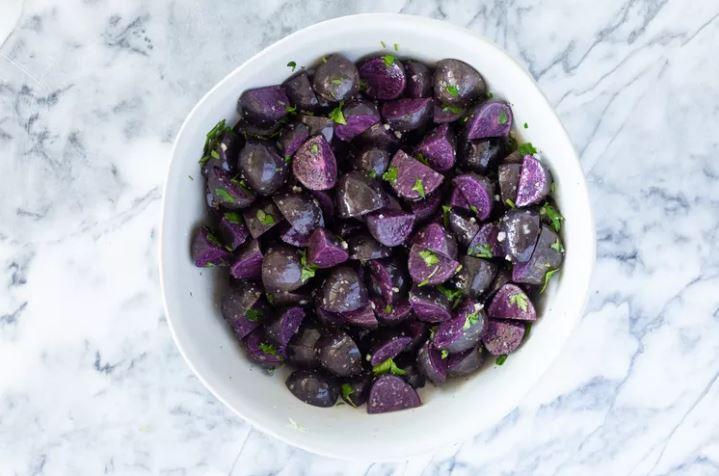 Antioksidan deposu besin şifa dağıtıyor! Mor patates yemeği nasıl yapılır?