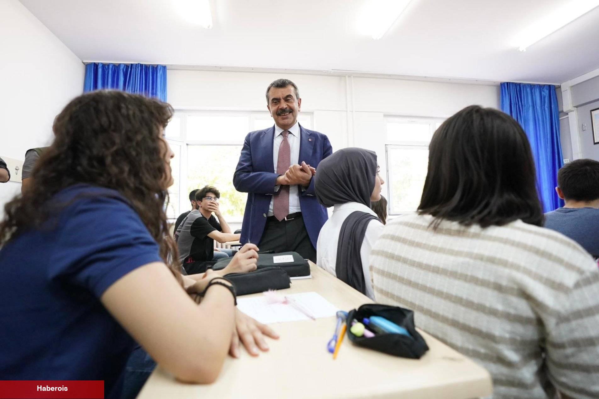 Bakan Tekin Başkanlığında Elazığ İl Eğitim Değerlendirme Toplantısı Yapıldı - Haberois Bakan Tekin Başkanlığında Elazığ İl Eğitim Değerlendirme Toplantısı Yapıldı