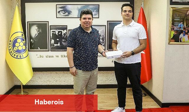 Başkan Kılıç Başarılı Öğrenciyi Makamında Ağırladı - Haberois Başkan Kılıç Başarılı Öğrenciyi Makamında Ağırladı