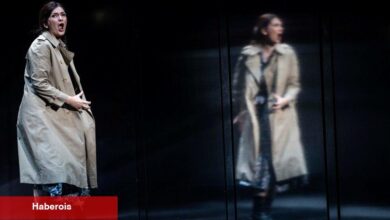 Bir Fransız Opera Festivalinde, Pursuit of Happiness Prömiyeri