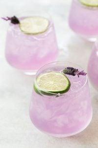 Bunaltıcı sıcakların serinleten lezzeti Lavantalı Limonata!