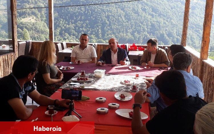 Bursa Büyükorhan 'Dost Meclisi'ne konuk oldu - Haberois Bursa Büyükorhan 'Dost Meclisi'ne konuk oldu