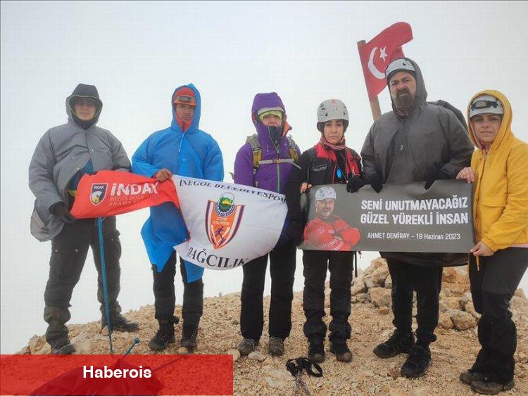 Bursa İnegöllü dağcılar zirveye yürüdü