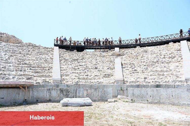 Bursa'da her köşeden tarih fışkırıyor... Roma Tiyatrosu turizme kazandırılıyor