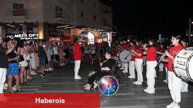 Cumhuriyet Bandosu Kemer'i salladı