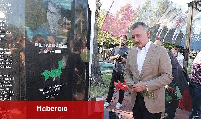 Dr. Sadık Ahmet Anıtı İzmit'te açıldı - Haberois Dr. Sadık Ahmet Anıtı İzmit'te açıldı