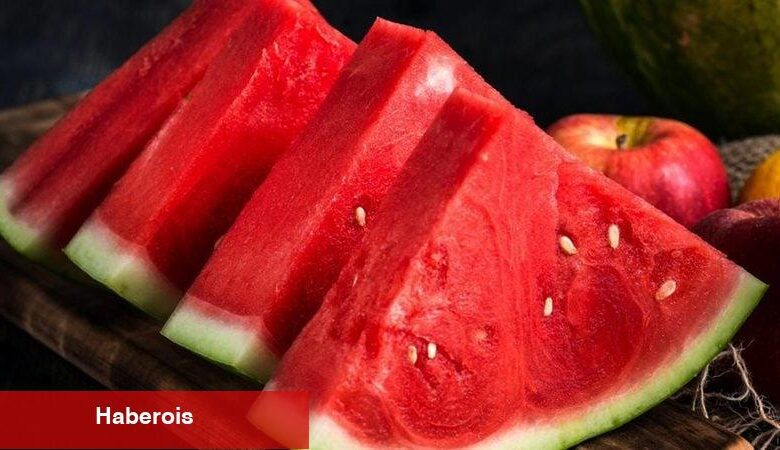 Düzgün karpuz seçmenin püf noktaları - Haberois Düzgün karpuz seçmenin püf noktaları