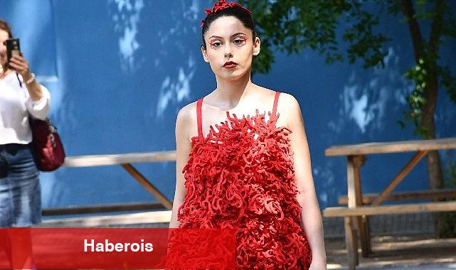 Ege Üniversitesi Moda ve Tasarım Yüksekokulunun ilk mezunlarından moda şovu - Haberois Ege Üniversitesi Moda ve Tasarım Yüksekokulunun ilk mezunlarından moda şovu