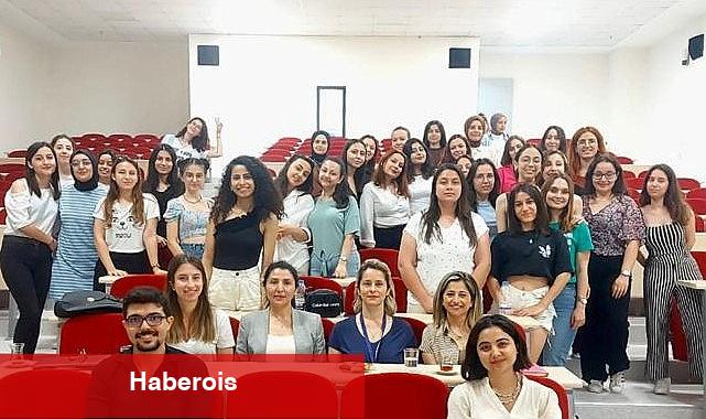 EÜ'de Ebelik öğrencilerine hamilelikte diş sağlığı eğitimi verildi - Haberois EÜ'de Ebelik öğrencilerine hamilelikte diş sağlığı eğitimi verildi