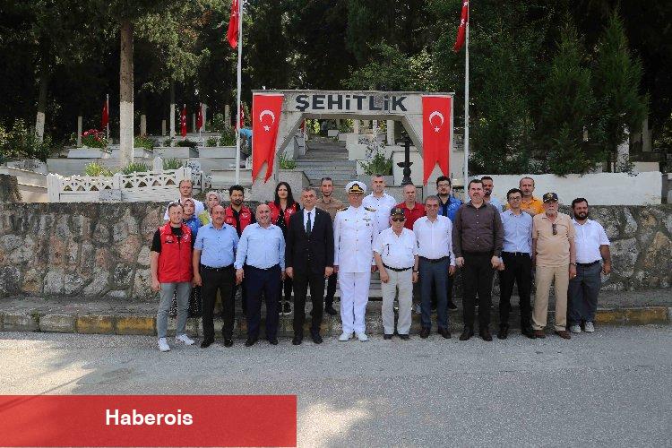 Gölcük'te şehitler dualarla anıldı