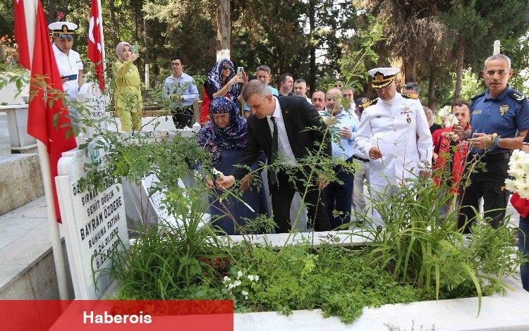 Gölcük'te şehitler dualarla anıldı - Haberois Gölcük'te şehitler dualarla anıldı