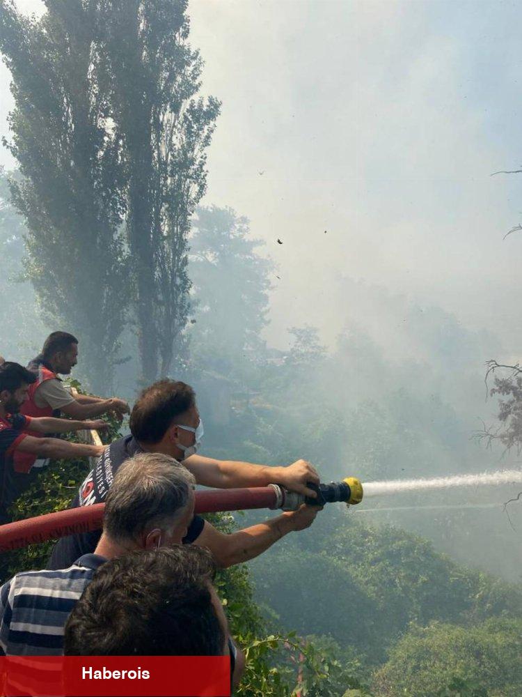 Hatay Belen'deki yangında 1.500 kişi tahliye edildi