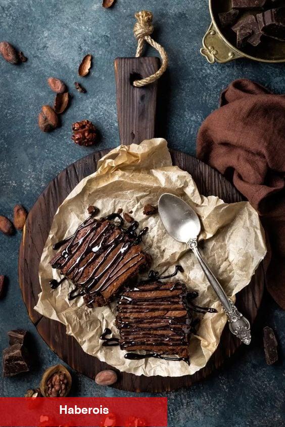 Hem tatlı hem sağlıklı bir atıştırmalık isteyenlere Cevizli Glutensiz Brownie!