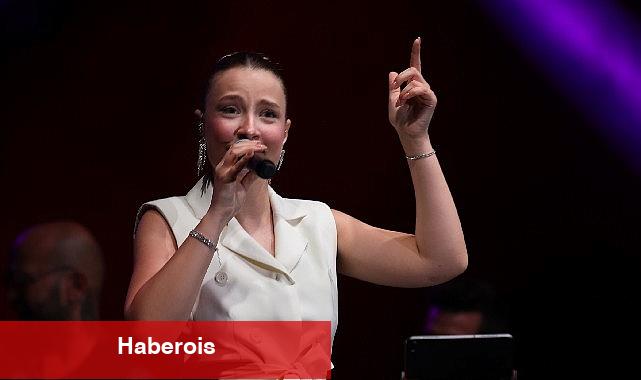 Irmak Arıcı, Shakira diyetiyle formda kalıyor - Haberois Irmak Arıcı, Shakira diyetiyle formda kalıyor
