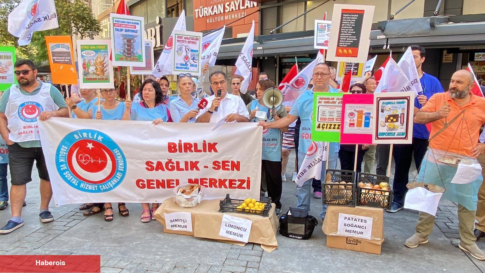 İş Bırakan Sağlık Memurlarından Patates, Soğanlı Protesto!
