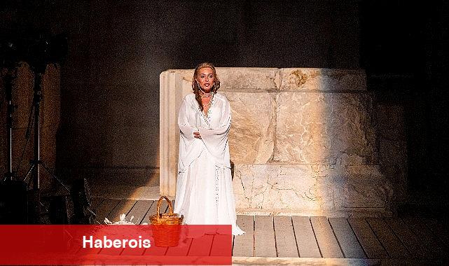 İş Sanat Antik Sahne "Ben Anadolu" ile Şehrinize Geliyor.. - Haberois İş Sanat Antik Sahne "Ben Anadolu" ile Şehrinize Geliyor..