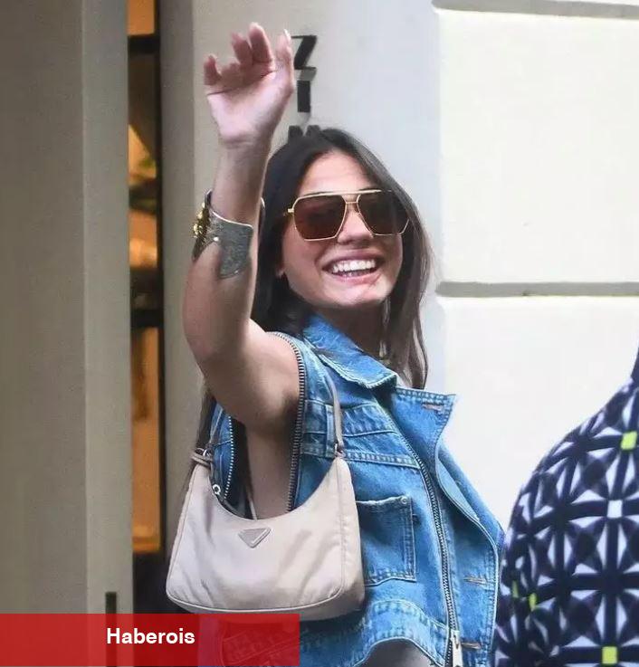 İtalya'da ilgiye boğuldu! Demet Özdemir hayranları karşısında...