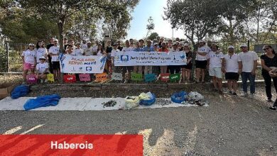 İzmir'de gençlerden deniz çöpü izleme etkinliği