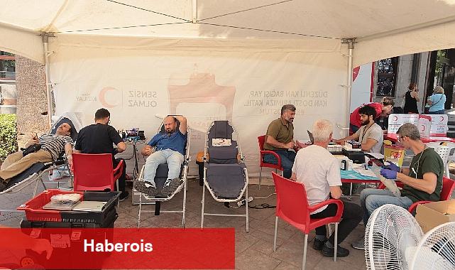Kocaeli'de muhtarlardan Kızılay'a kan bağışı
