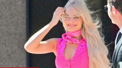 Margot Robbie’nin gerçek Barbie’den ilham aldığı kıyafetler!