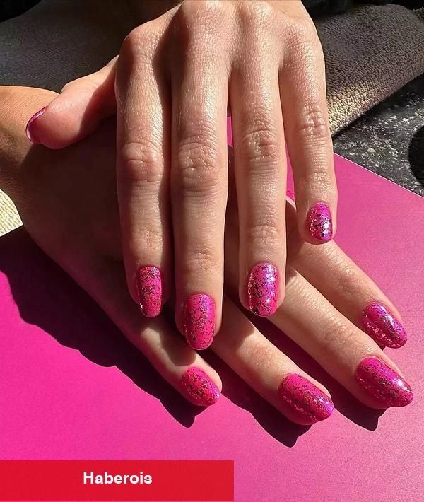 Margot Robbie’nin nail arka tasarımları!