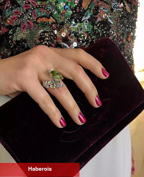 Margot Robbie’nin nail arka tasarımları!
