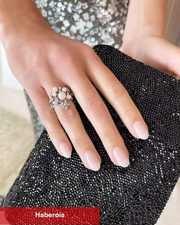 Margot Robbie’nin nail arka tasarımları!