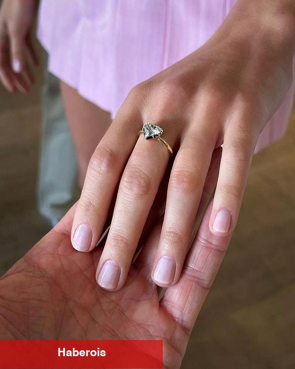 Margot Robbie’nin nail arka tasarımları!
