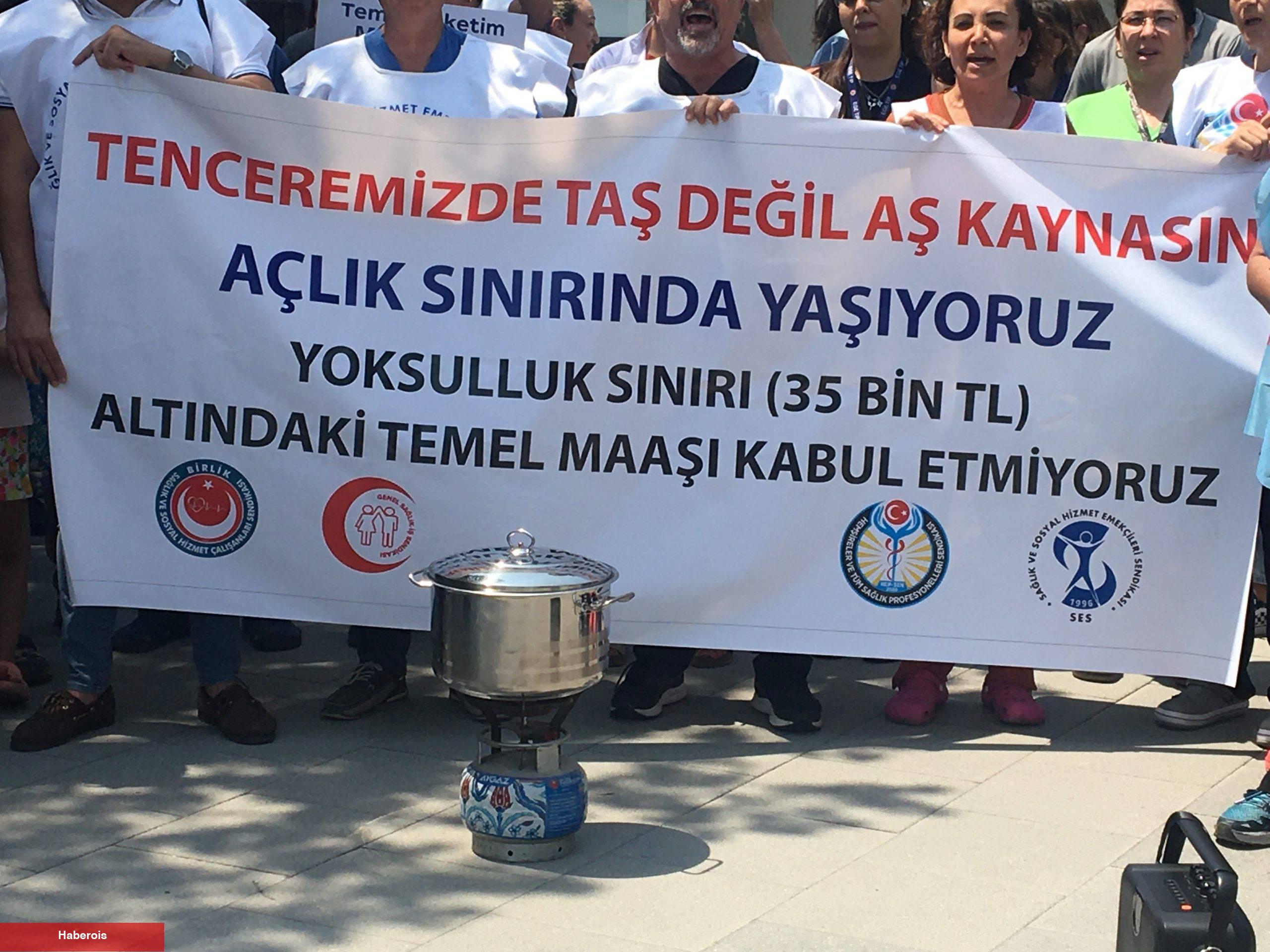 Sağlıkçılardan Memur Maaş Zammı Eylemi: Tencerede Taş Değil, Aş Kaynasın!