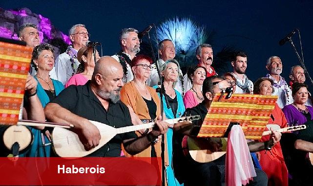 Seferihisar'da türkü dolu gece - Haberois Seferihisar'da türkü dolu gece