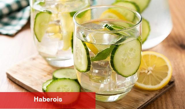 Su içmenizi kolaylaştıracak 3 aromalı su önerisi - Haberois Su içmenizi kolaylaştıracak 3 aromalı su önerisi