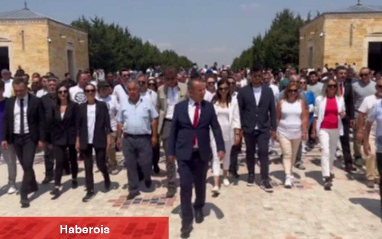Tanju Özcan Anıtkabir'de... Özcan'dan Ata'ya şikayet - Haberois Tanju Özcan Anıtkabir'de... Özcan'dan Ata'ya şikayet