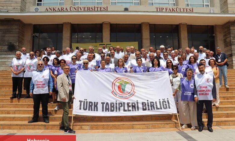 TTB 75. Büyük Kongre’de “Hekim Emeğinin Değersizleşmesini Kabul Etmiyoruz!” Mesajı! - Haberois TTB 75. Büyük Kongre’de “Hekim Emeğinin Değersizleşmesini Kabul Etmiyoruz!” Mesajı!