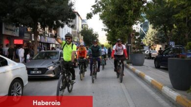 Van'da 150 kişi "araç senin yol hepimizin" sloganıyla pedal çevirdi