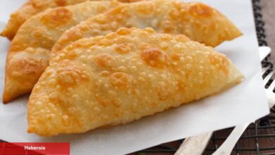 Yağ çekmeyen en kolay çiğ börek nasıl yapılır? Tam kıvamında çi börek