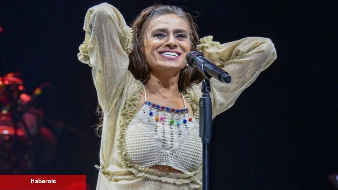 Yıldız Tilbe'den sahneden şaşırtan hareket! Peruğunu çıkarıp...
