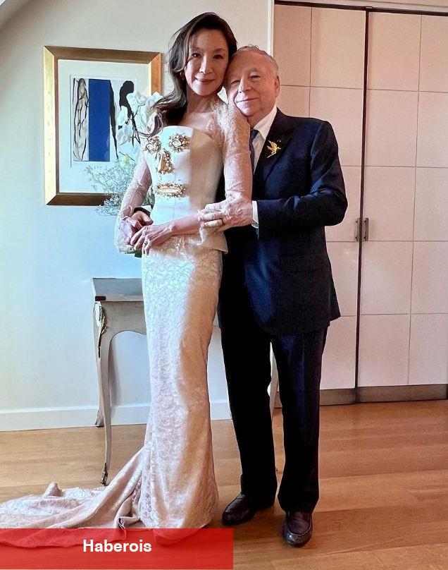20 yıl sonra evlendi! Tüm gözler Michelle Yeoh'un tuhaf gelinliğinde!