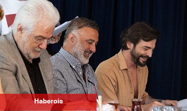Bol kahkahalı okuma provası - Haberois Bol kahkahalı okuma provası