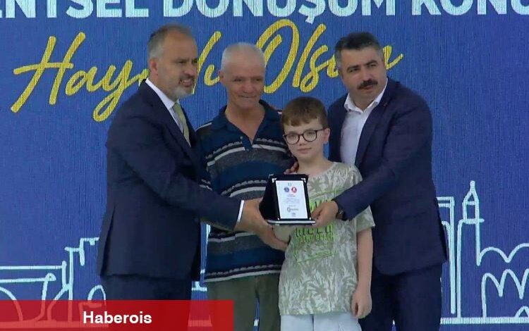 Bursa Yıldırım'da büyük dönüşüm... İlk anahtarlar teslim edildi - Haberois Bursa Yıldırım'da büyük dönüşüm... İlk anahtarlar teslim edildi
