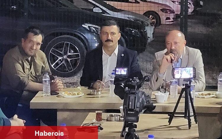 Bursa'da İYİ Partililer 'Dost Meclisi'nde konuştu - Haberois Bursa'da İYİ Partililer 'Dost Meclisi'nde konuştu