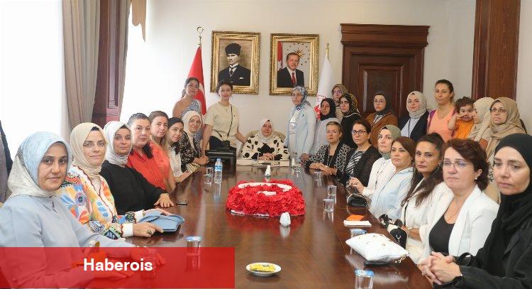 Bursalılar Vali Canbolat'ı Aydın'a uğurladı