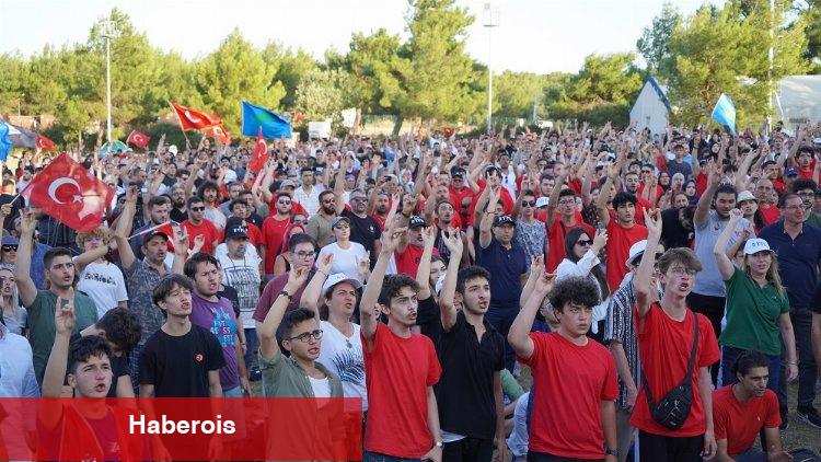 Çanakkale'de 'Zafer' yürüyüşü