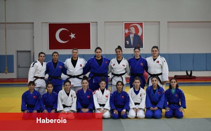 Genç Bayan Judo Ulusal Kadrosu, Avrupa Şampiyonası hazırlıklarını Trabzon'da sürdürüyor - Haberois Genç Bayan Judo Ulusal Kadrosu, Avrupa Şampiyonası hazırlıklarını Trabzon'da sürdürüyor