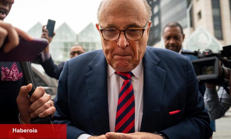 Giuliani defalarca Trump'tan mali can simidi istedi - Haberois Giuliani defalarca Trump'tan mali can simidi istedi