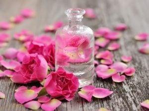 Gül yağının yararları
