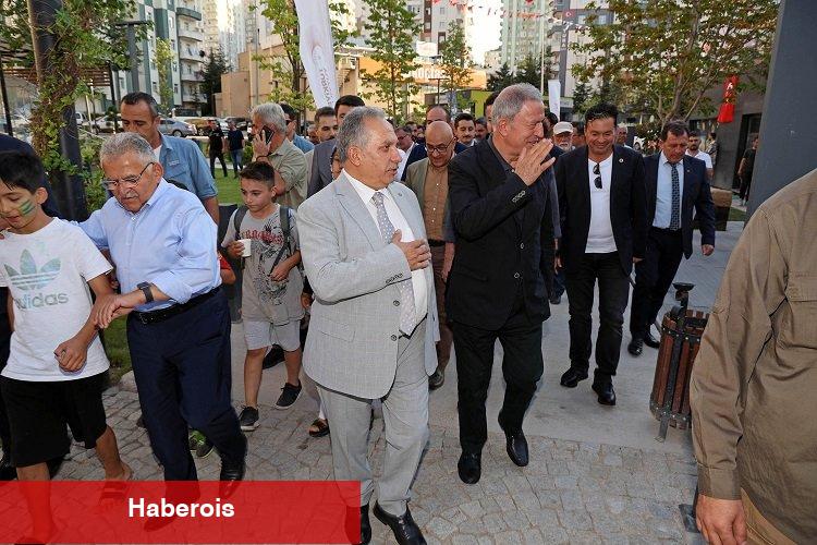 Hulusi Akar'dan Mevlana Meydanı'na tam not