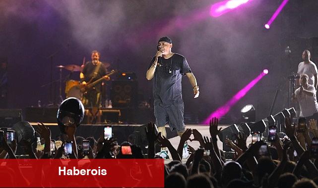İstanbul Festivali'nde Rap Müzik Rüzgarı: Blok3, Motive ve Ceza sahne aldı - Haberois İstanbul Festivali'nde Rap Müzik Rüzgarı: Blok3, Motive ve Ceza sahne aldı