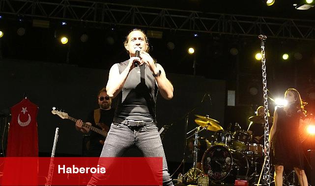 Karamanlılar Kıraç Konseri İle Coştu - Haberois Karamanlılar Kıraç Konseri İle Coştu