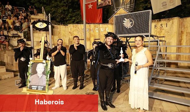 "Kargalar" Efes Selçuk'a Geldi - Haberois "Kargalar" Efes Selçuk'a Geldi